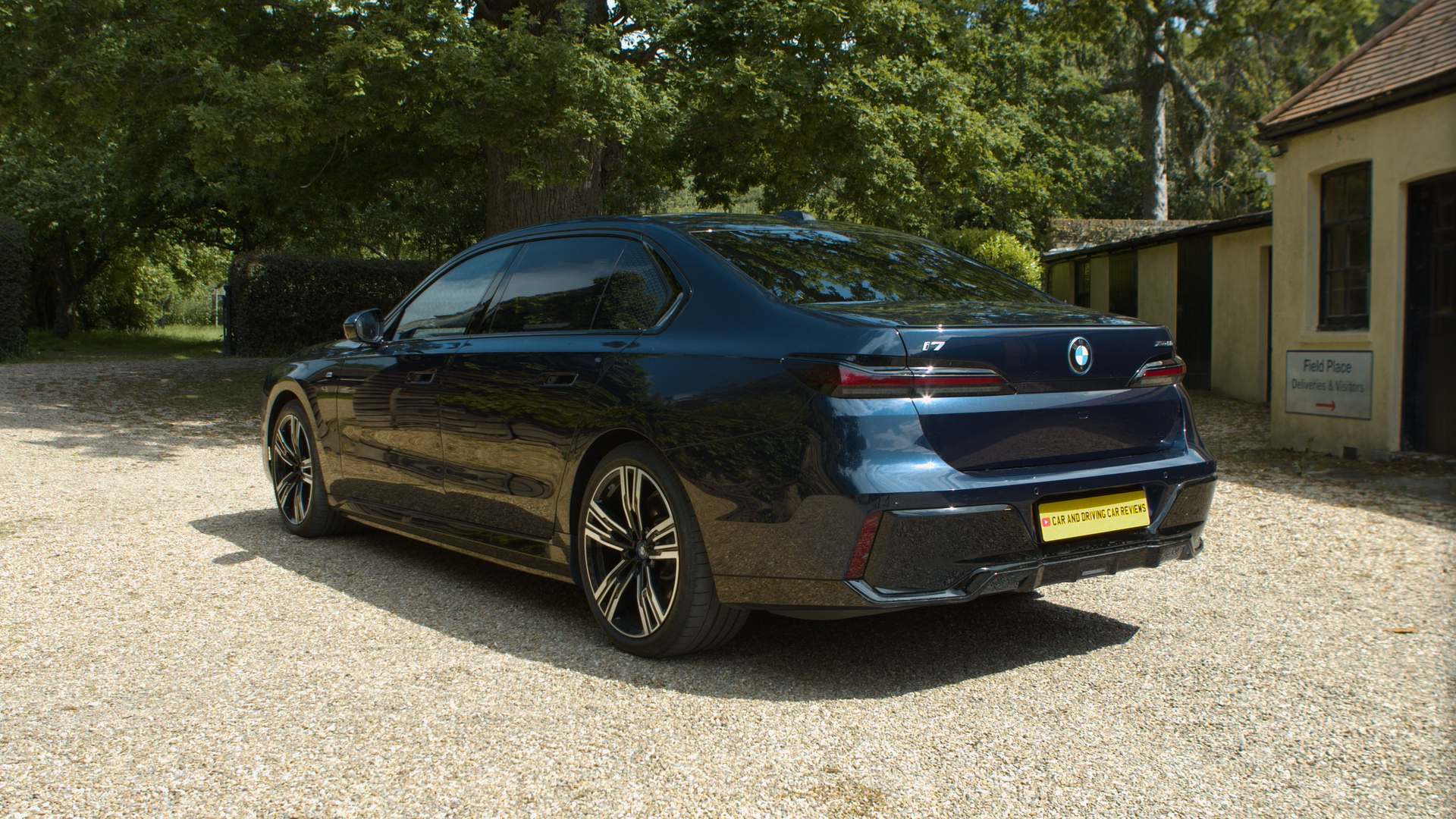 BMW I7 SALOON 400kW xDrive60 Excellence 105.7kWh 4dr Auto [Exec]